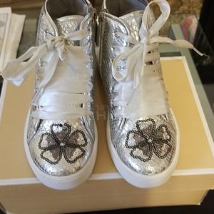 MICHAEL KORS GIRLS SNEAKERS..SIZE 13